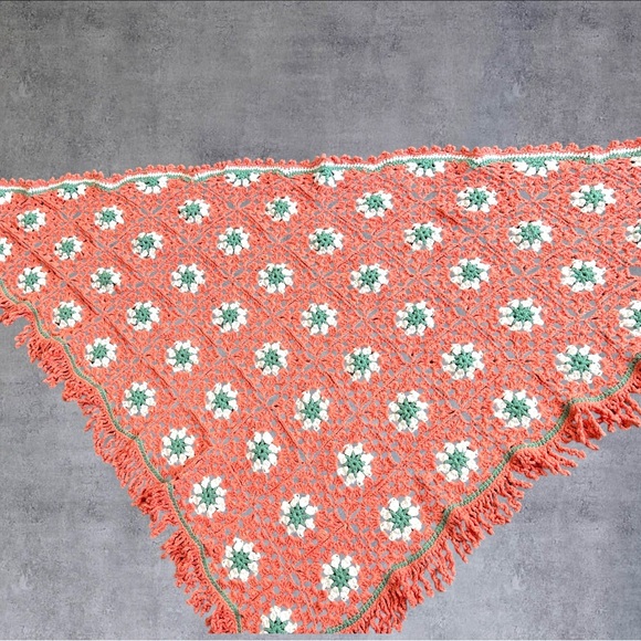 HANDMADE granny square shall NWOT - Picture 6 of 8